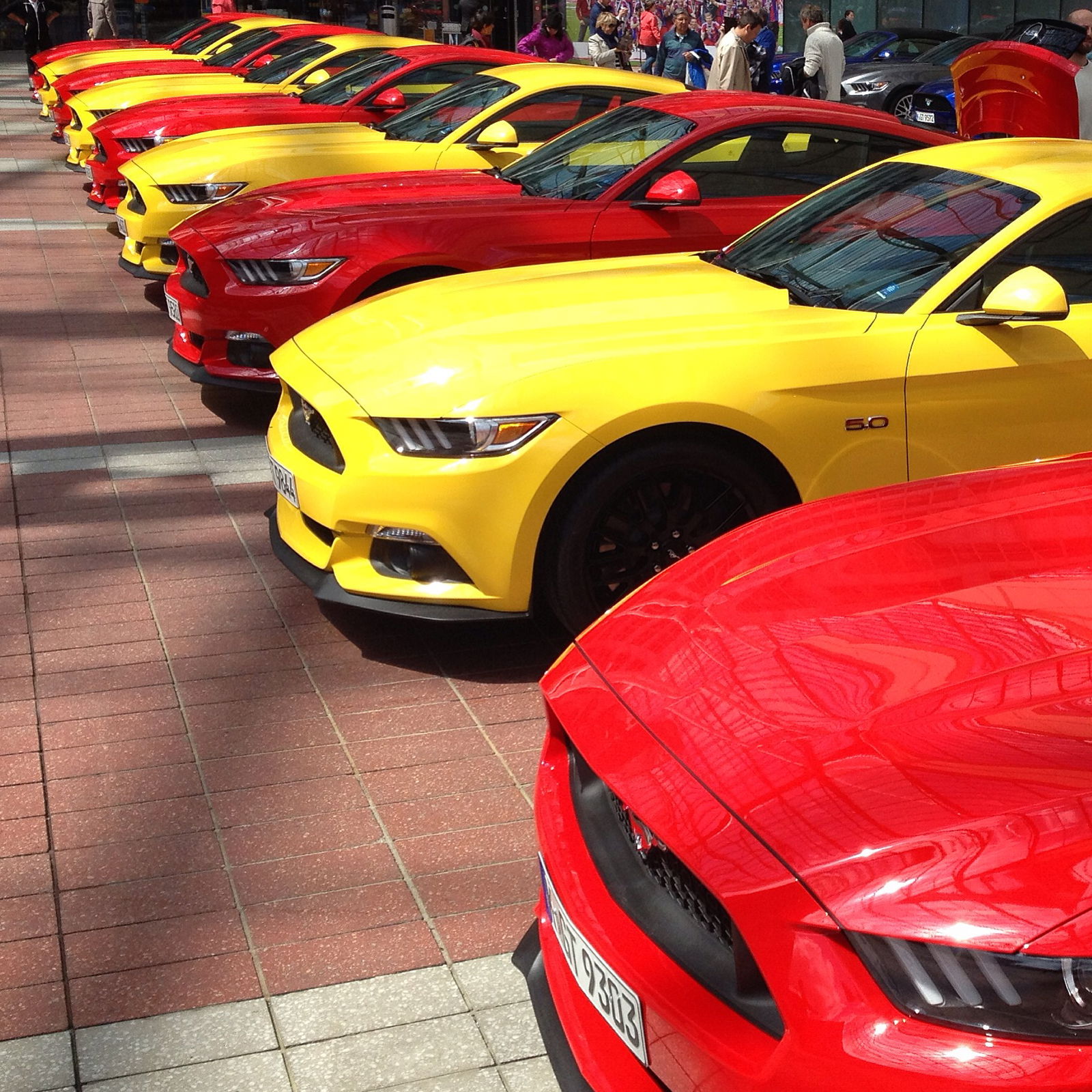 One Wild Day With A V8 Mustang Made Me Fall In Love With Muscle Cars 