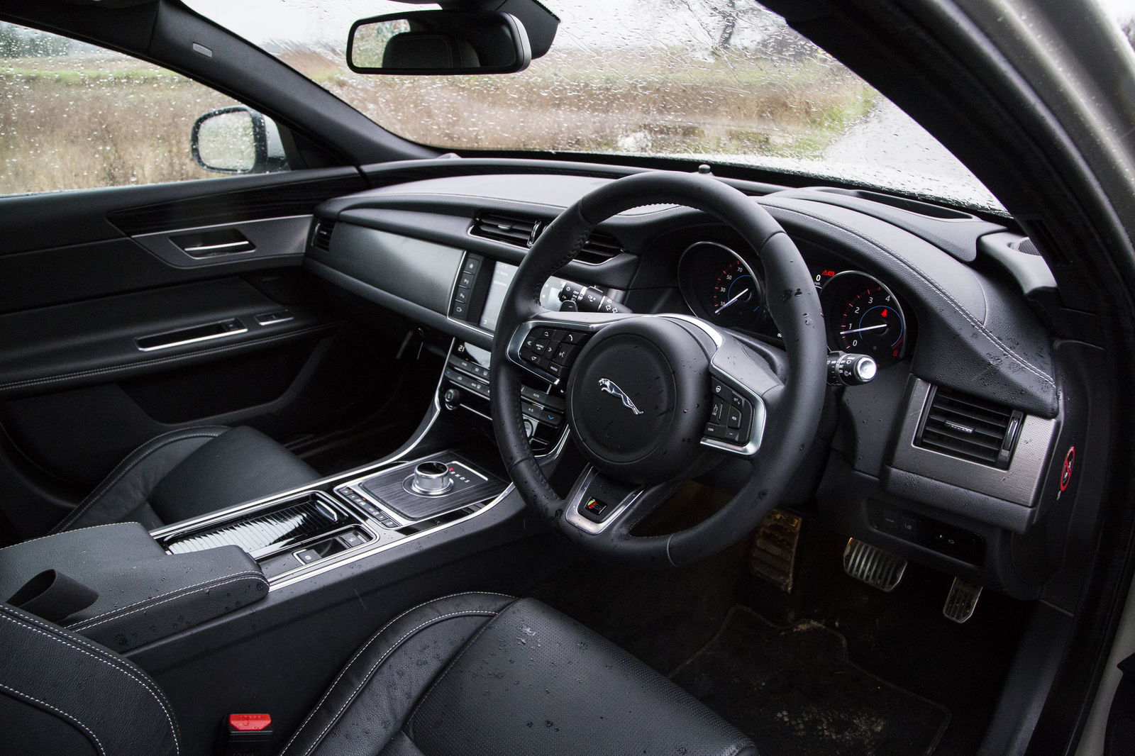 Why I'd Have A Diesel Jaguar XF S Over The 375bhp Petrol 