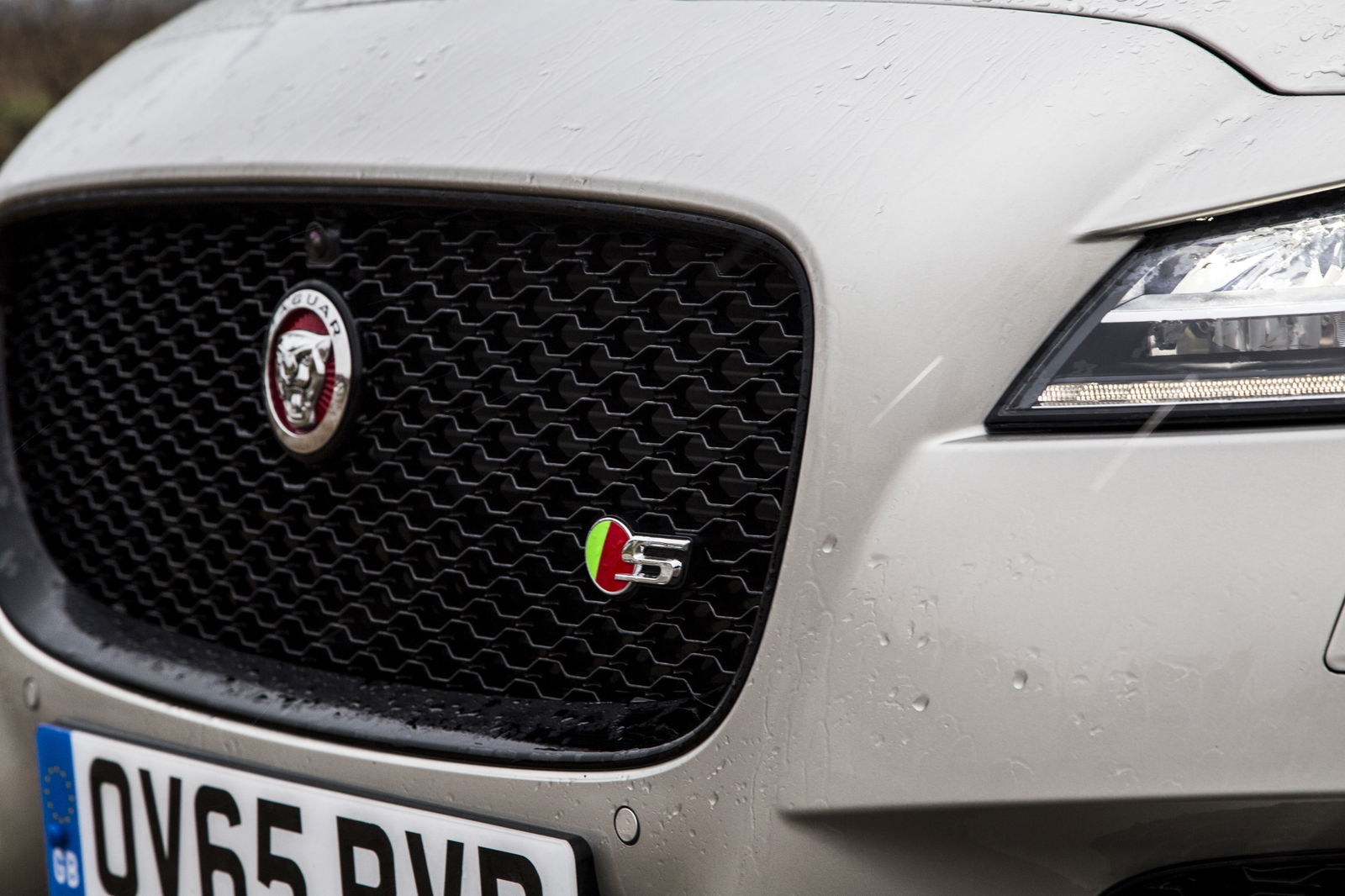 Why I'd Have A Diesel Jaguar XF S Over The 375bhp Petrol 