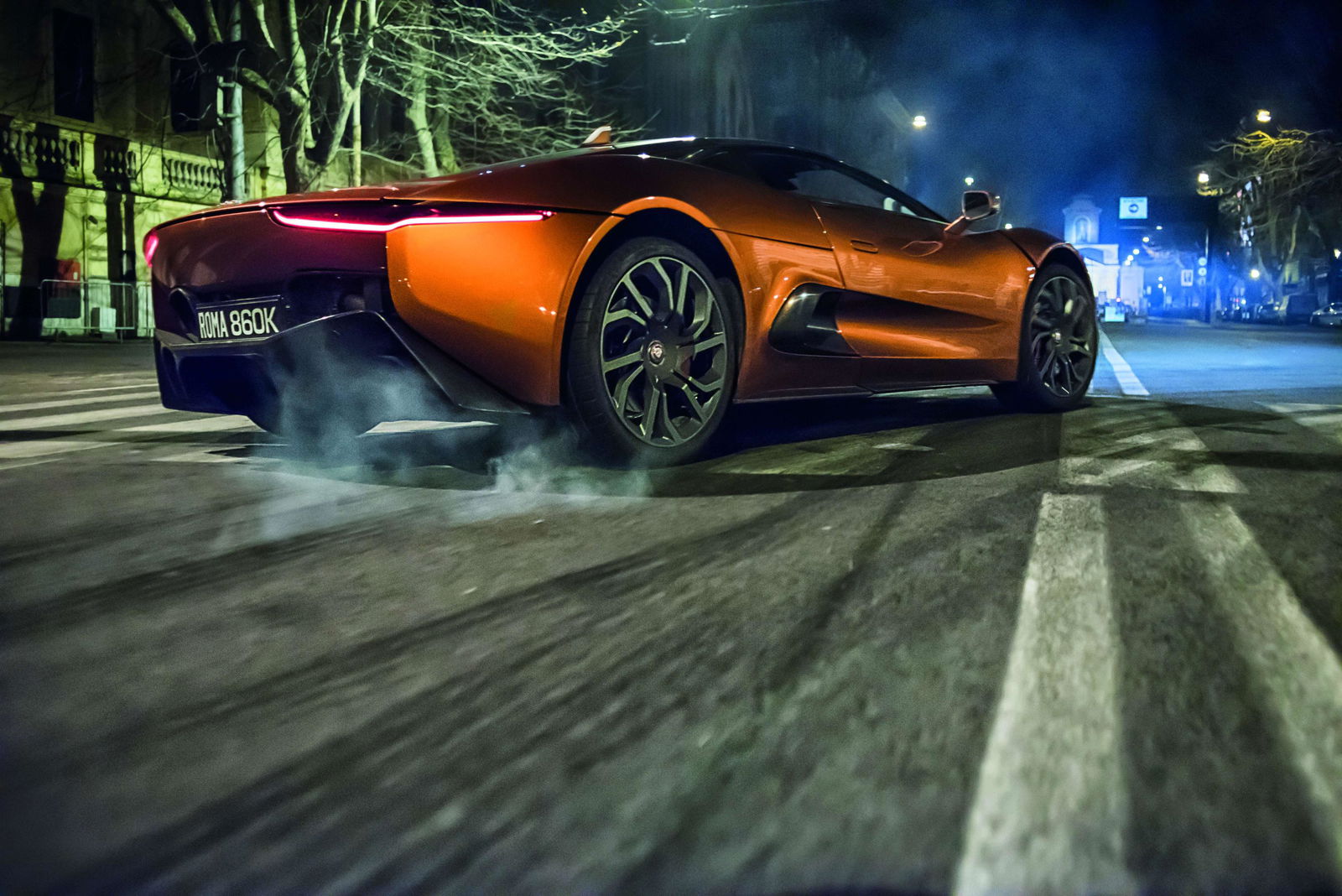Which Spectre Car Is Cooler? Aston Martin DB10 Or Jaguar C-X75