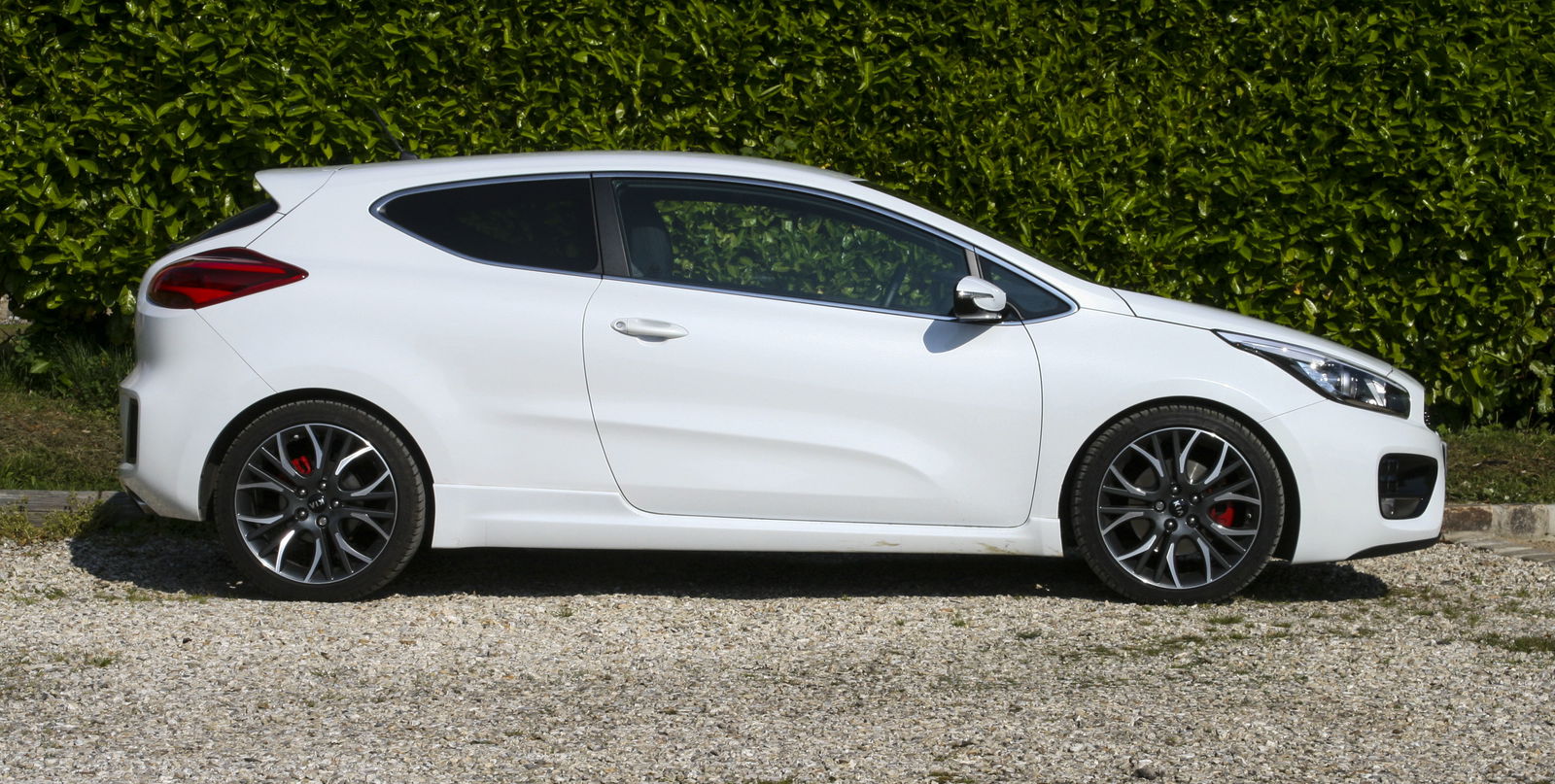 The Kia Pro Cee'd GT Is One Of The Best Budget Cars To Get Quiet Respect From Petrolheads