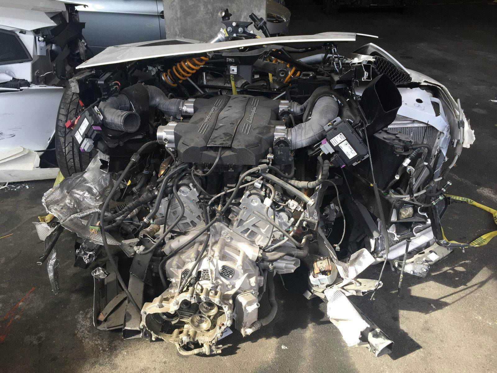$125,000 For This Lamborghini Would Be A Bargain If It Wasn't Snapped In Half