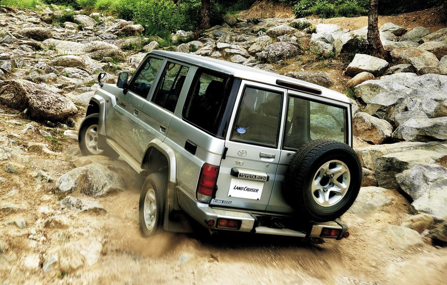 The Toyota Land Cruiser 70 Is Back In Japan, But For One Year Only 