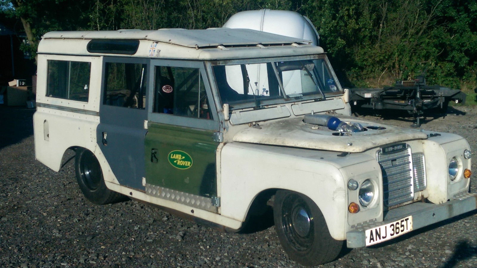 Now's Your Chance To Own The World's Most Extreme Land Rover Safari
