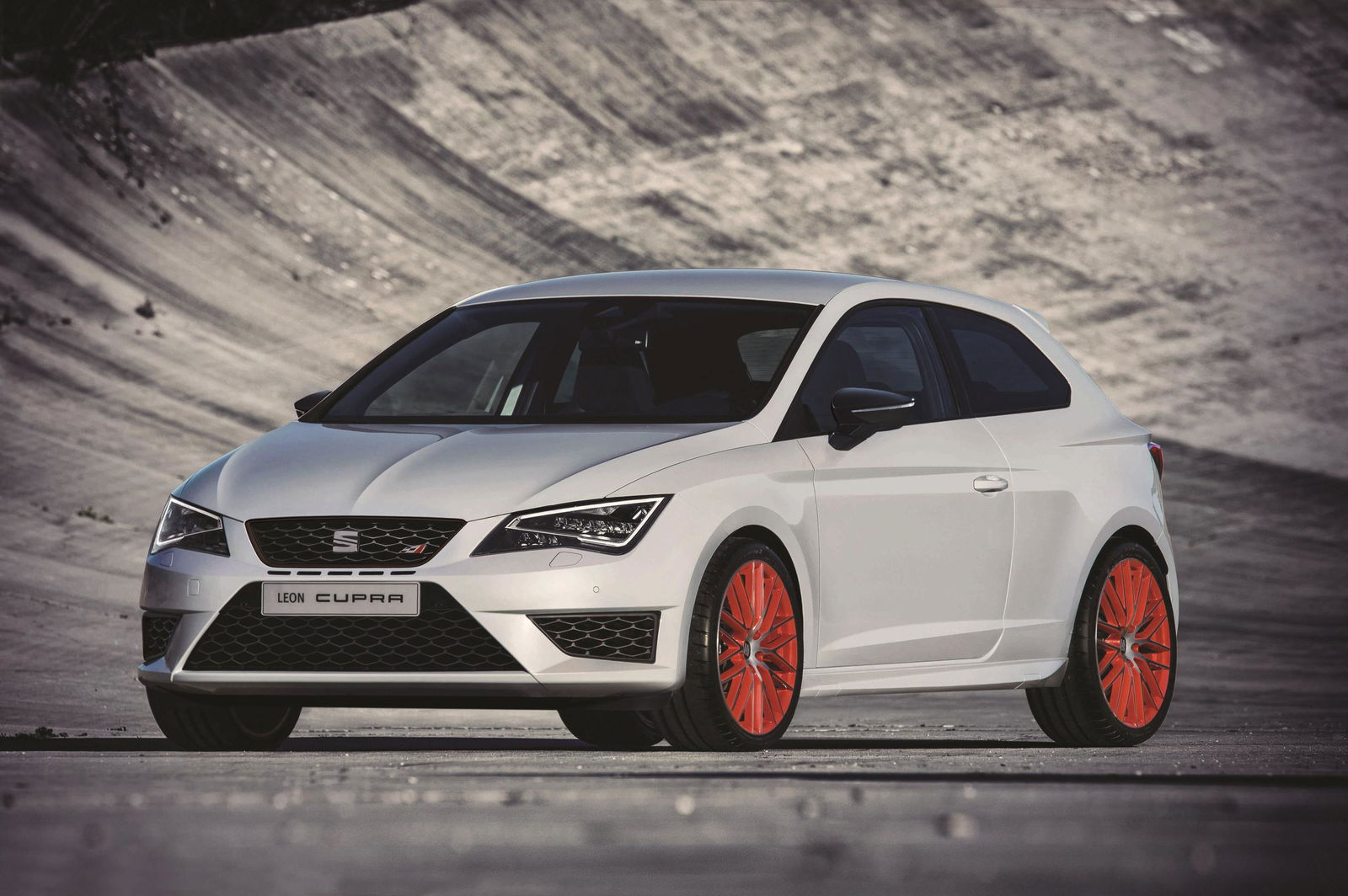 10 Cars We Never Thought Would Have Been Possible 15 Years Ago
