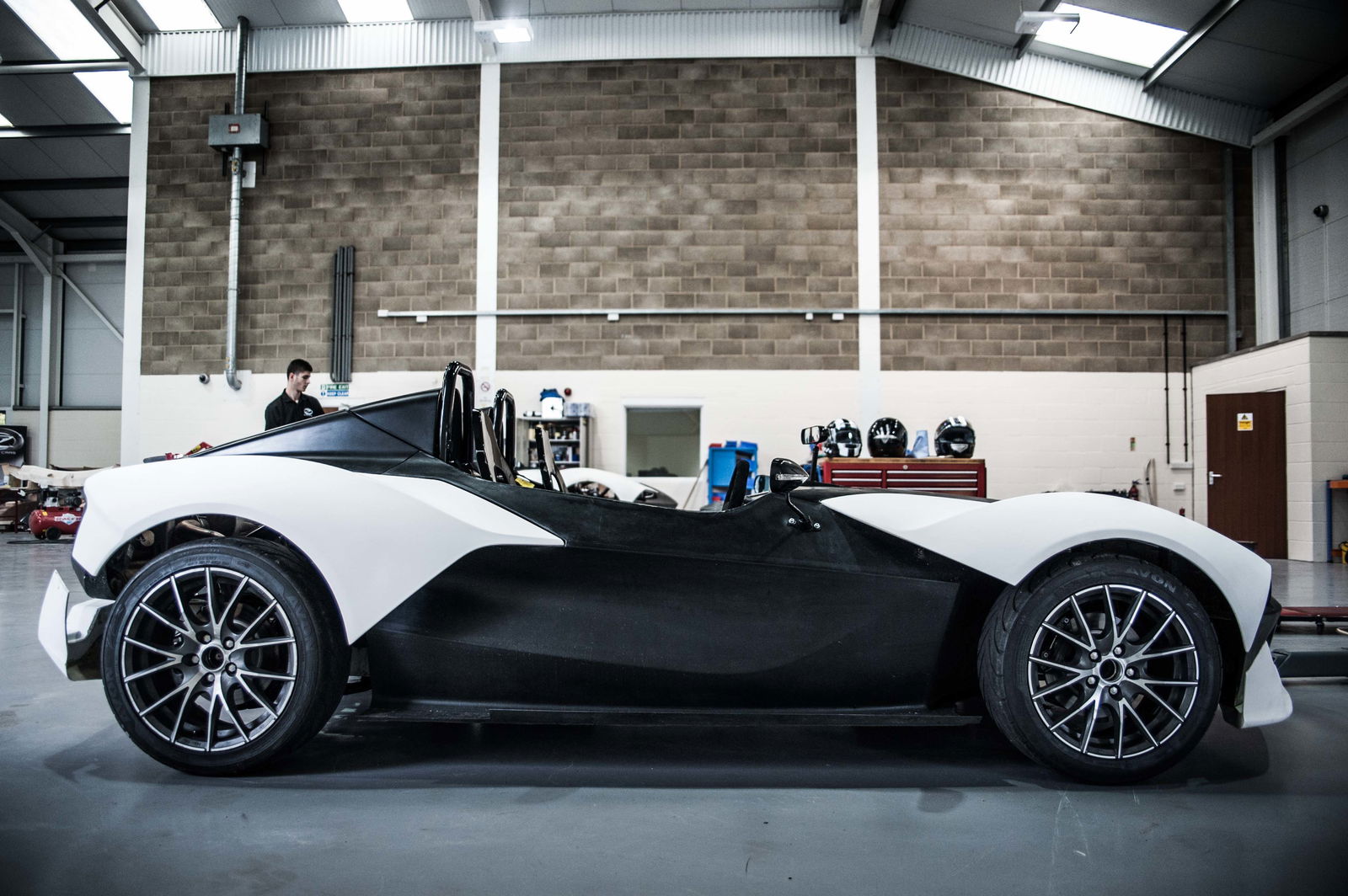 Watch Your Back, Ariel Atom: The Zenos E10 Is The New Road-Legal Track Weapon That's Gunning For You 