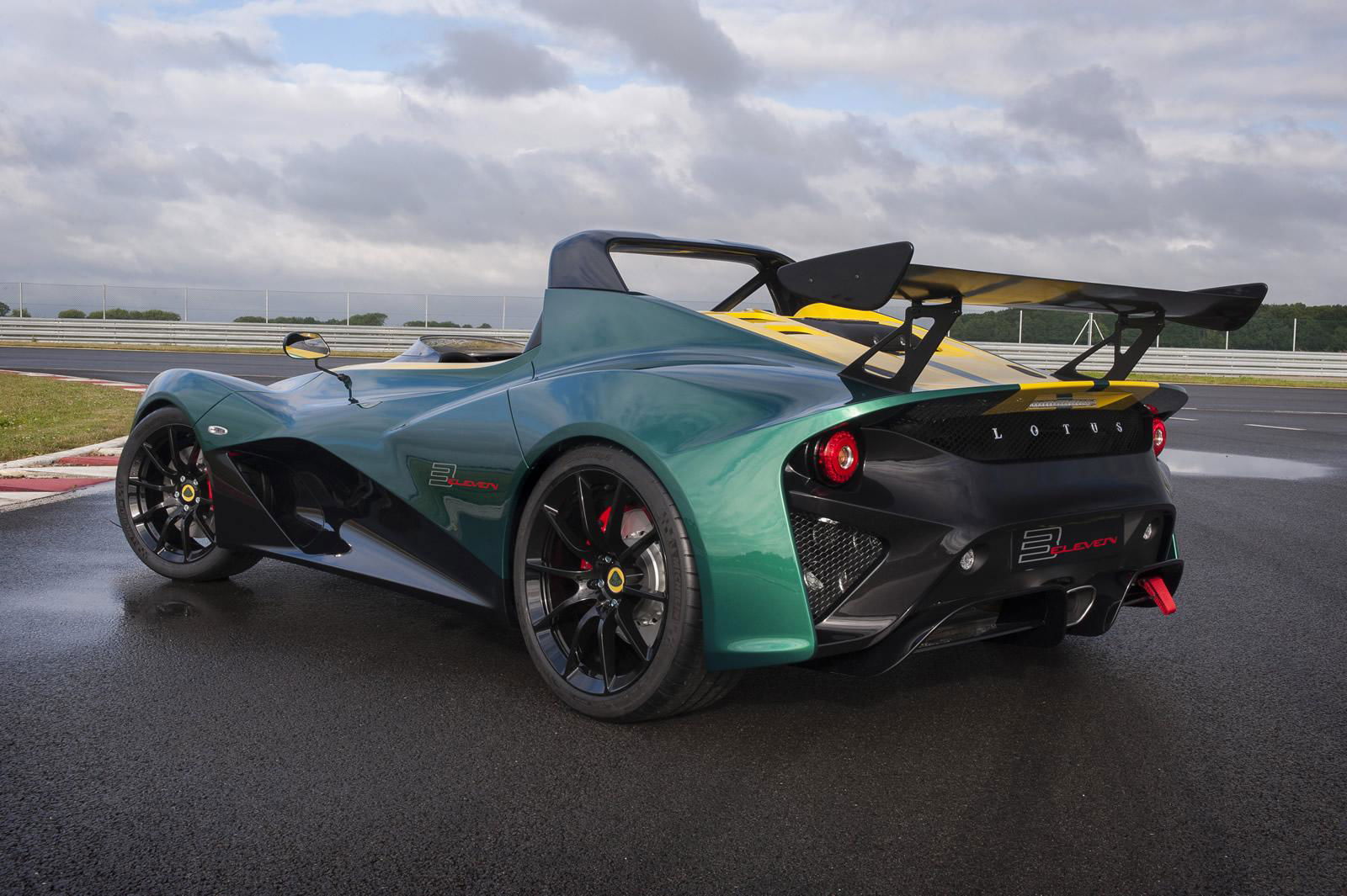 The Lotus 3-Eleven Is 450bhp Of Track Day Insanity 