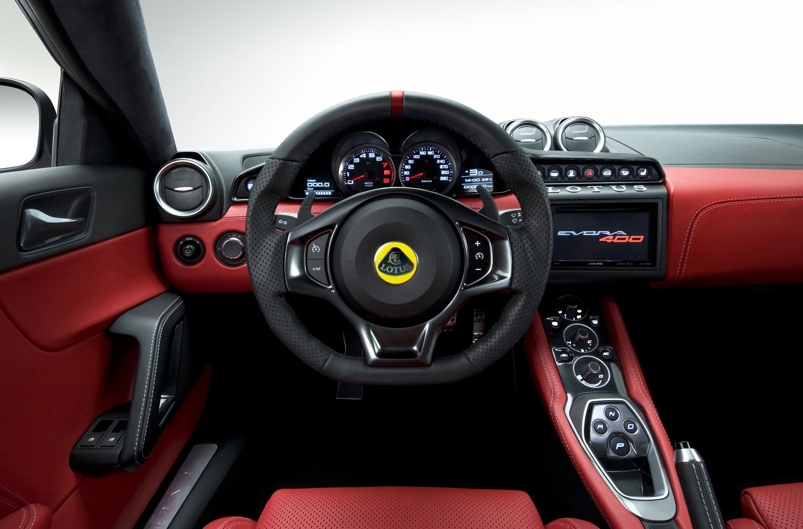 The Lotus Evora 400 Is A 186mph Cayman GT4-Fighting Road Rocket 