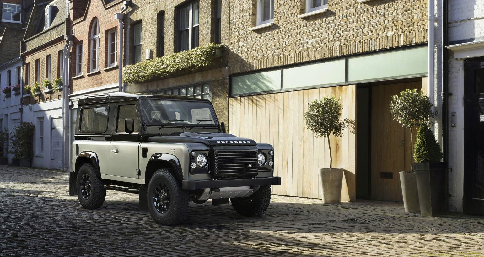 This Trio Of Special Editions Is The Last Hurrah For The Legendary Land Rover Defender 