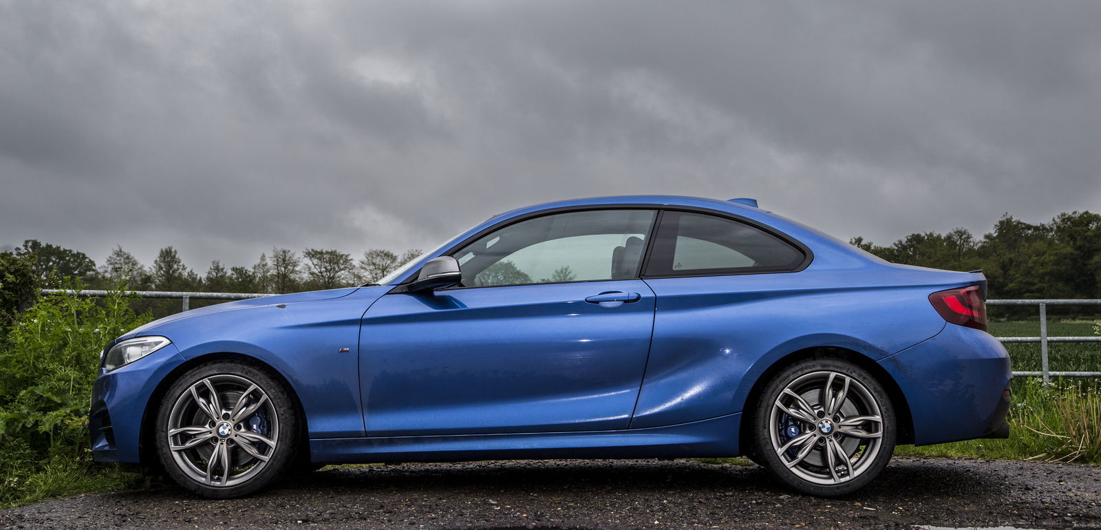 5 Fast Cars With Surprisingly Rubbish Gear Shifts