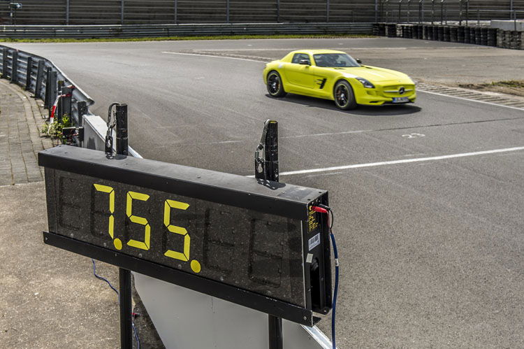 Watch This Novice Driver Handle A Spin Like A Pro