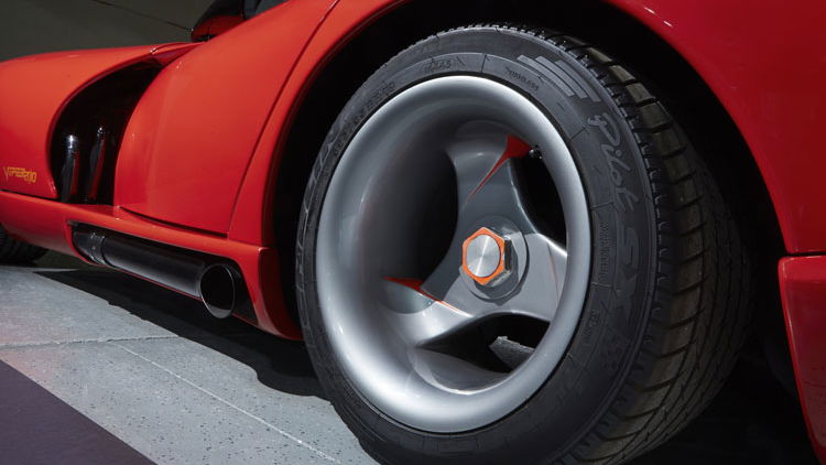 6 Cars That Look Good With Tri-Spoke Wheels