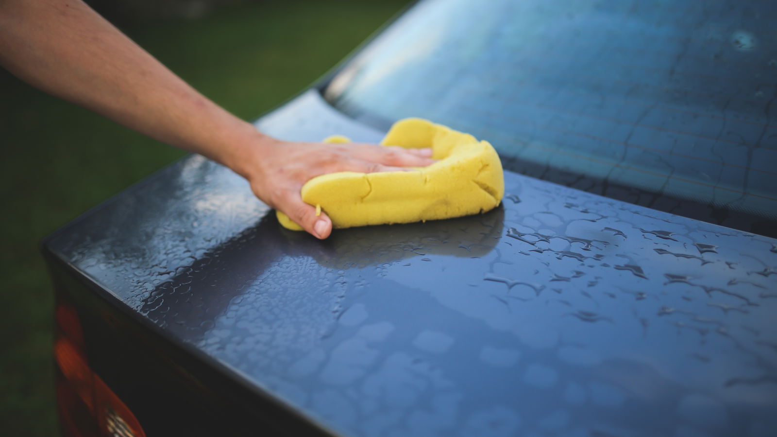 7 Things People Do Wrong When Washing Their Car