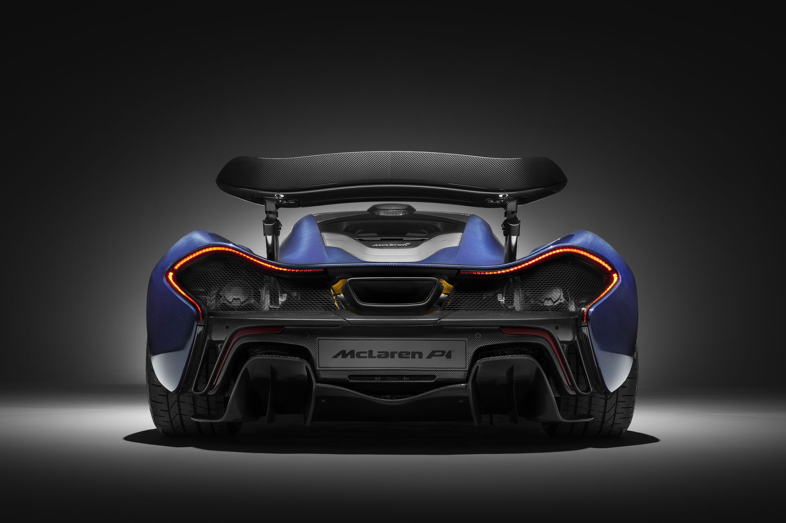 McLaren's Bare Carbonfibre P1 Is Pure Car Porn 