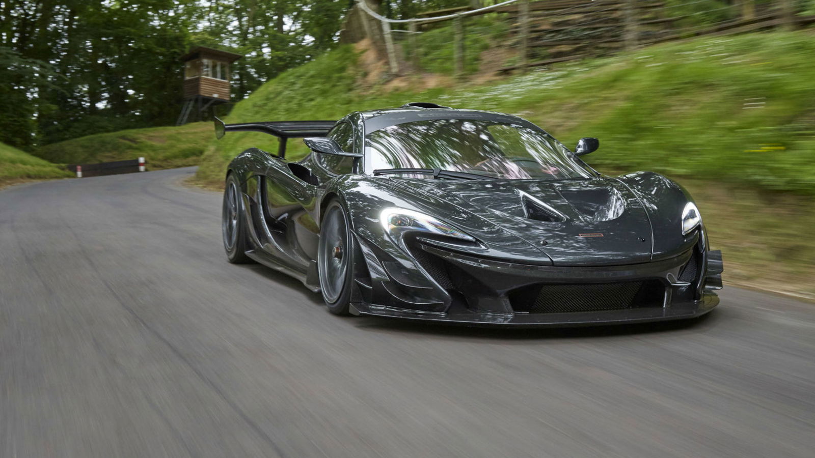 The McLaren P1 LM Is The GTR's Even More Unhinged Road Car Cousin