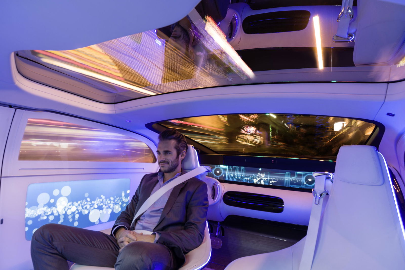 Mercedes' Autonomous Car Of The Future Is A Luxurious Living Room On Wheels 