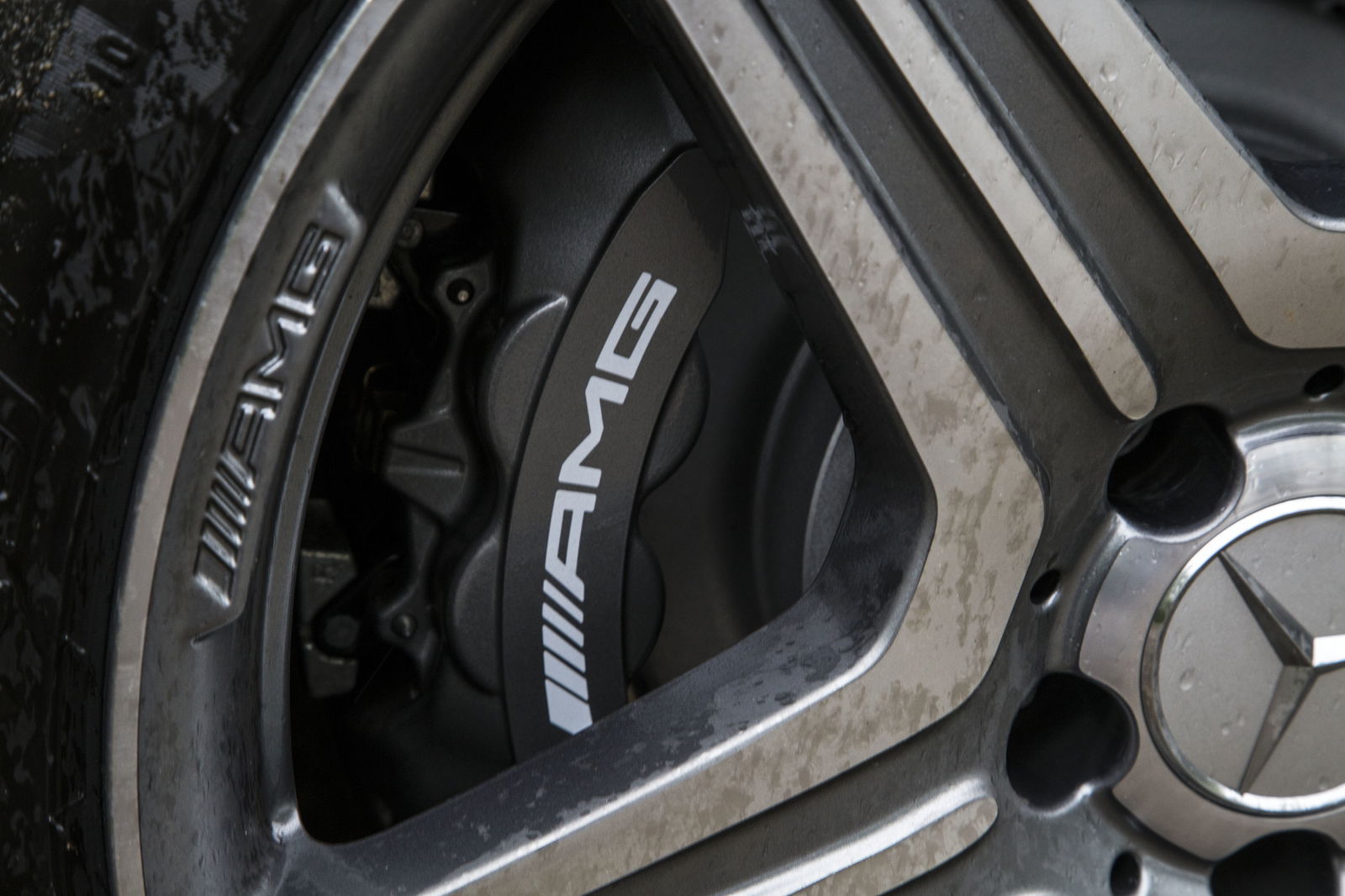Hooning A Mercedes CLS 63 AMG In The Wet Is Like Kicking A Bear In The Groin