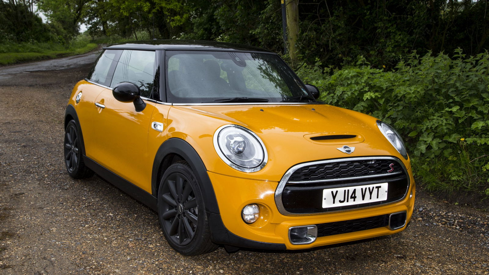 Can The New Mini Cooper S Cut It As A Posh Hot Hatch? 