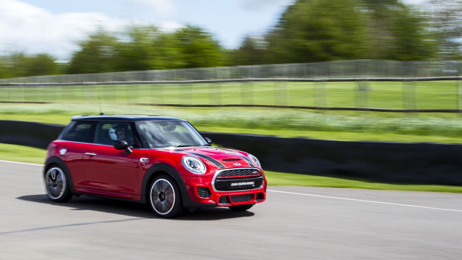 The Hot JCW Is The Only Mini Petrolheads Should Lust After