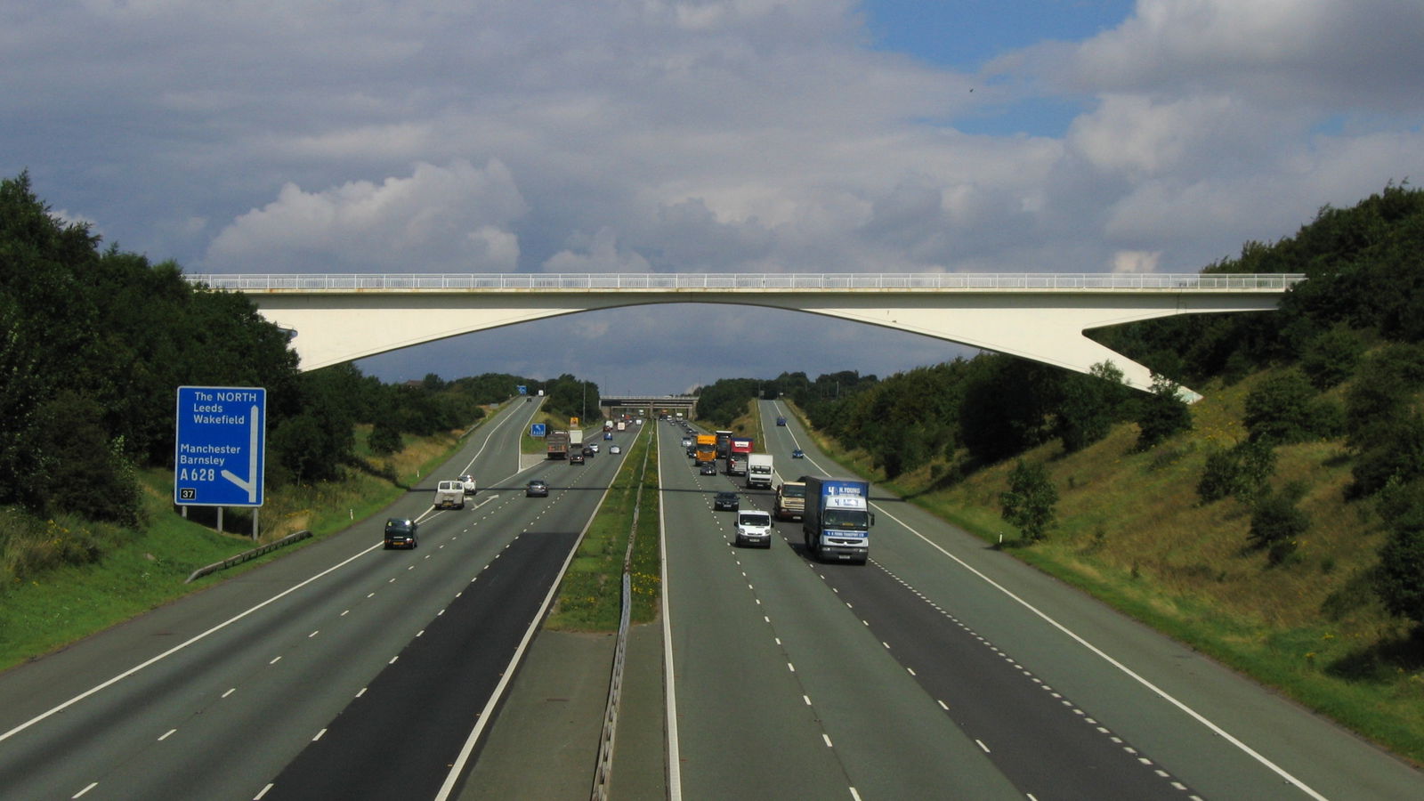 Should The Motorway Speed Limit Be Raised To 80mph? 