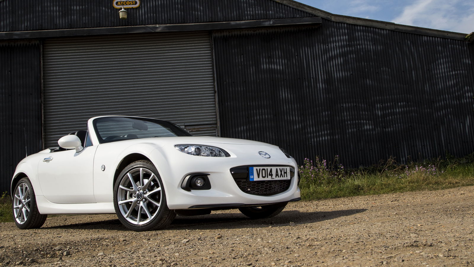 Driving The 2014 Mazda MX-5 Made Me Forget All About My Mk2 Miata Resentment