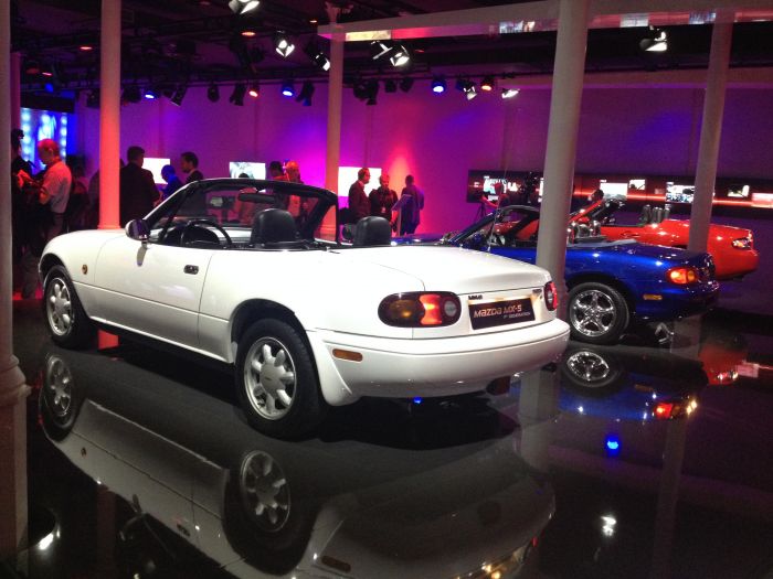 2016 Mazda MX-5 Video Walkaround And Details 