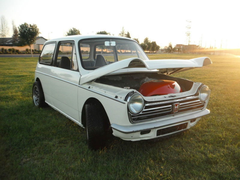 This Plucky Civic SB Fights It Out With A Pantera Gr4 In The Ultimate David vs Goliath Battle