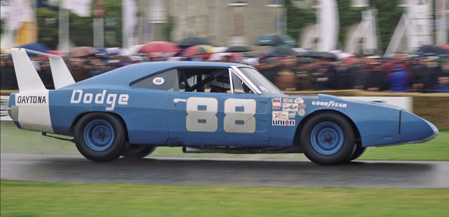 5 Innovative Race Cars That Were So Quick They Rewrote The Rulebooks