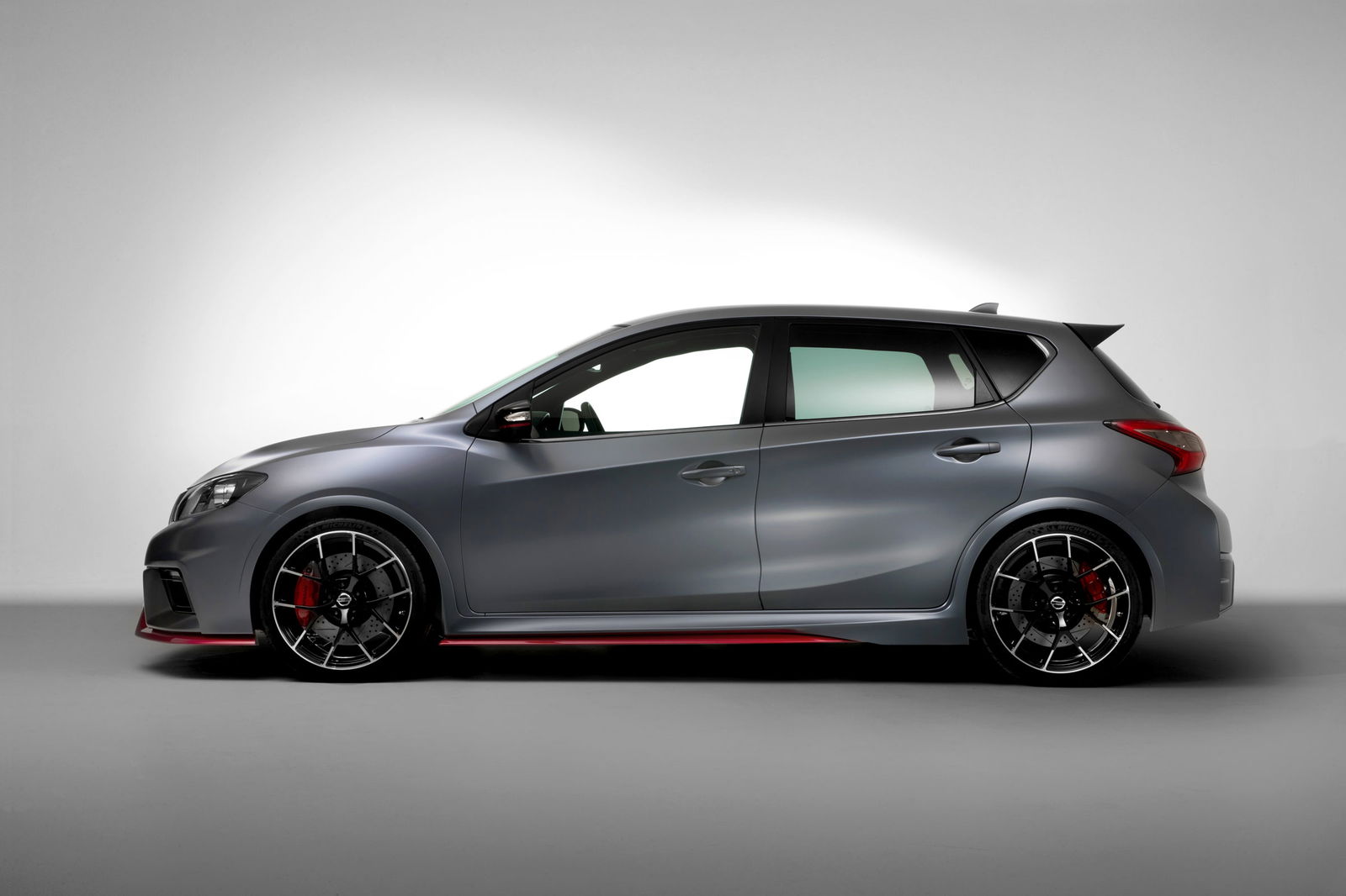 The Nissan Pulsar Nismo Concept Is A 247bhp Hot Hatch That'd Make The Old GTi-R Proud 