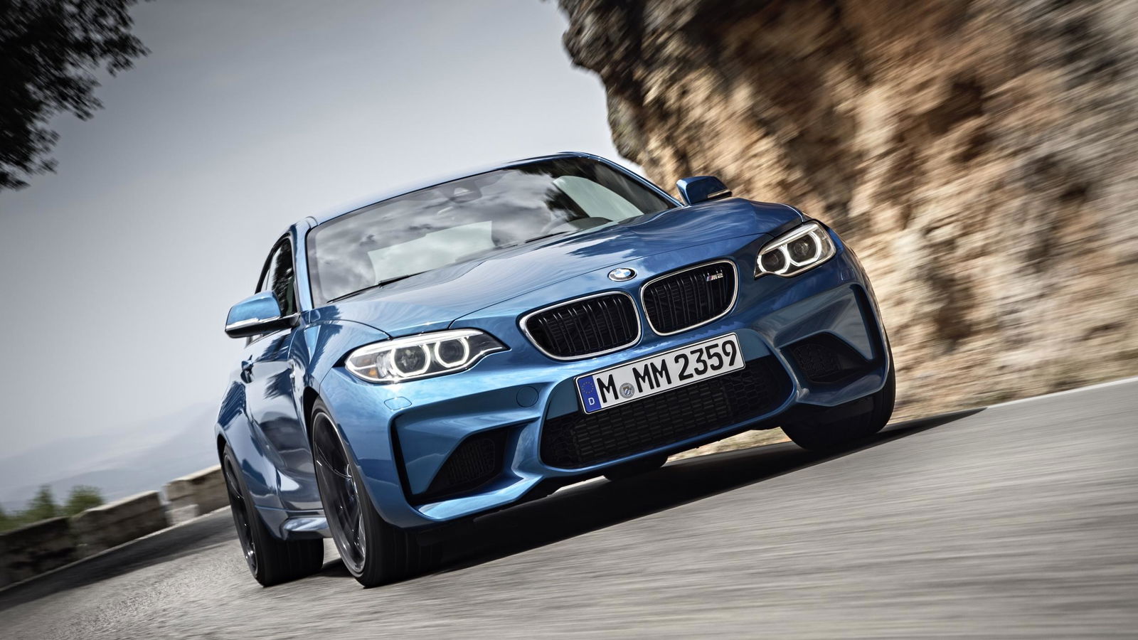 The BMW M2’s Manual Option Is Way More Popular Than The M4’s