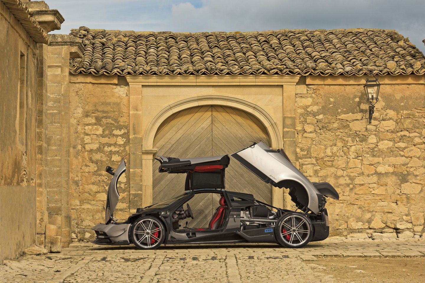 5 Astonishing Facts About The 778bhp Pagani Huayra BC 