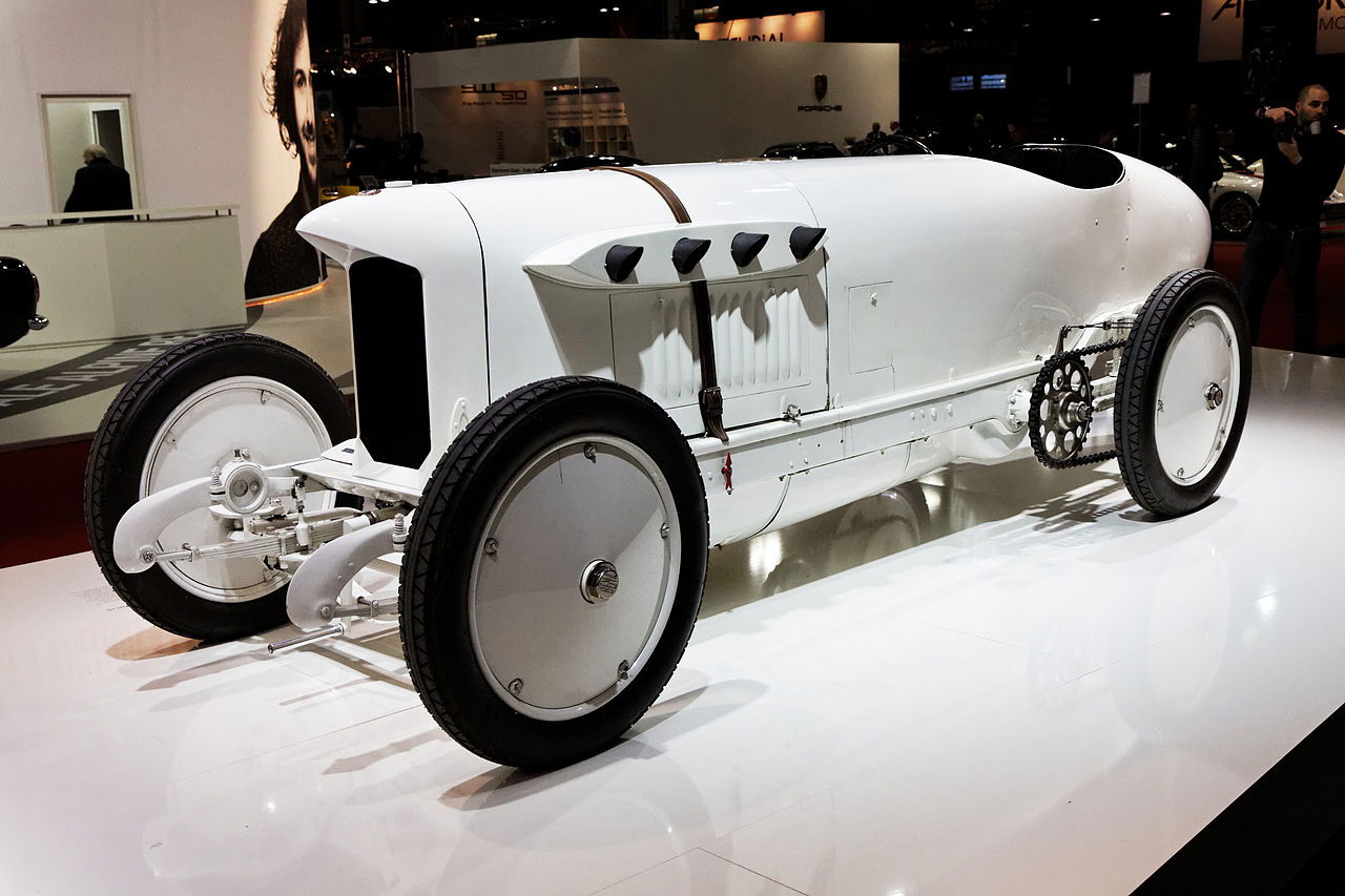 8 Crazy Cars With Ludicrously Large Engines