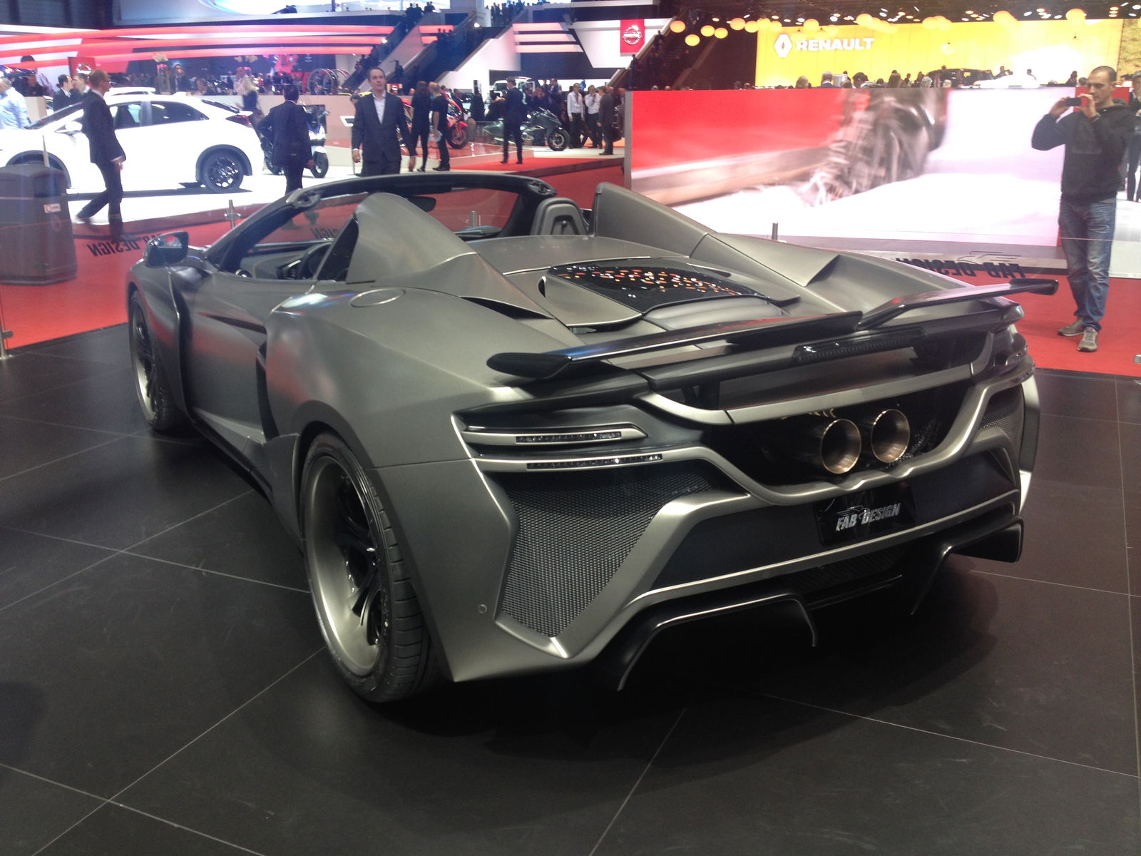 7 Reasons The 675 Longtail Is The Ultimate Track-Focused McLaren Sports Car