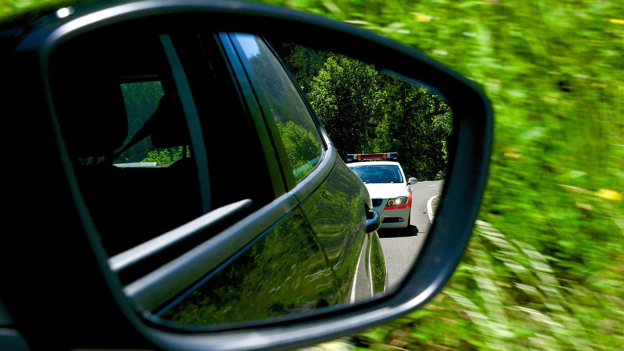 10 Troubles Of Being A Car Girl