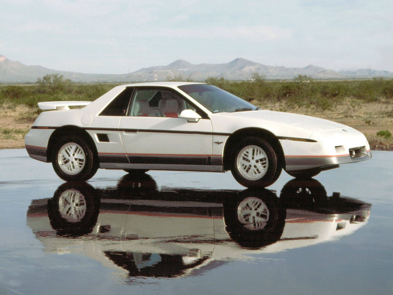 10 Reasonably Cheap Cars With Pop-Up Headlights