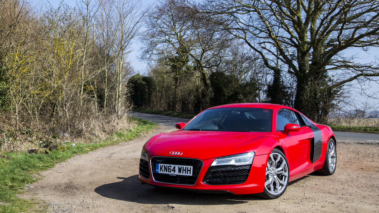 My Wife Started Going Into Labour In An Audi R8 