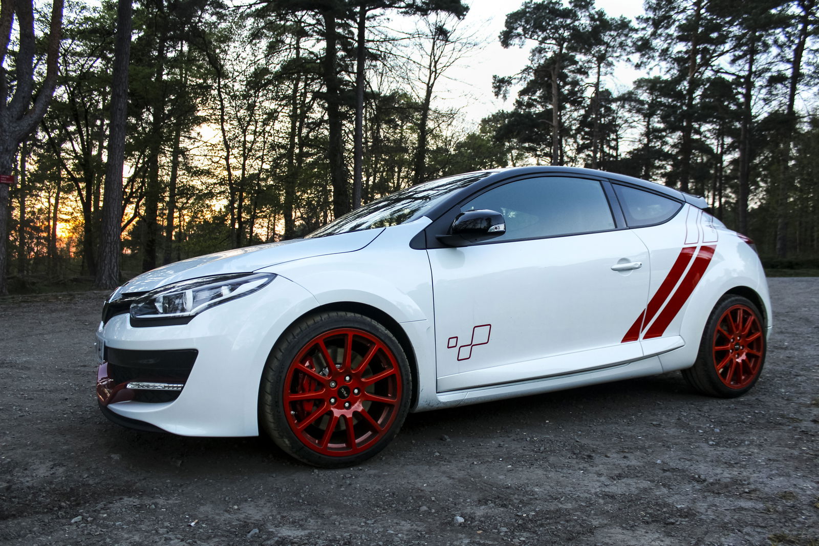 Why There's No Better Hot Hatch Than A FWD Megane RS 275 Trophy R