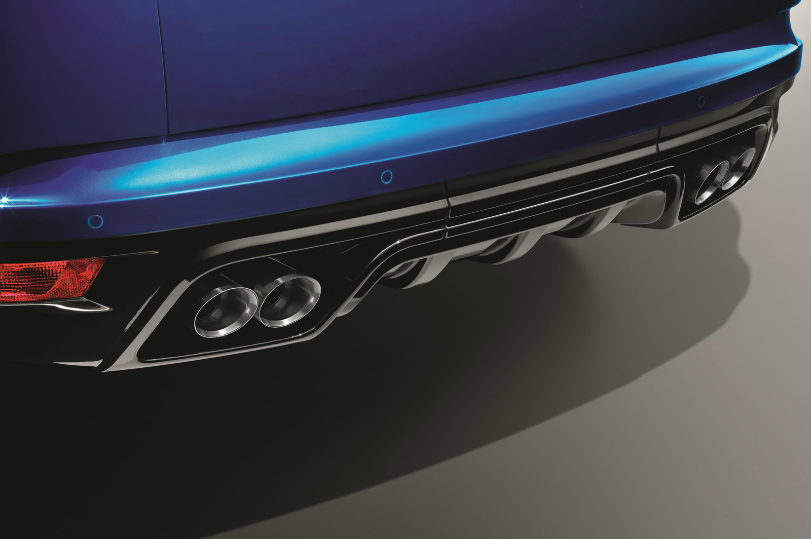 Meet The Range Rover Sport SVR: A 543bhp Supercharged 4x4 That'll Destroy Any Terrain 