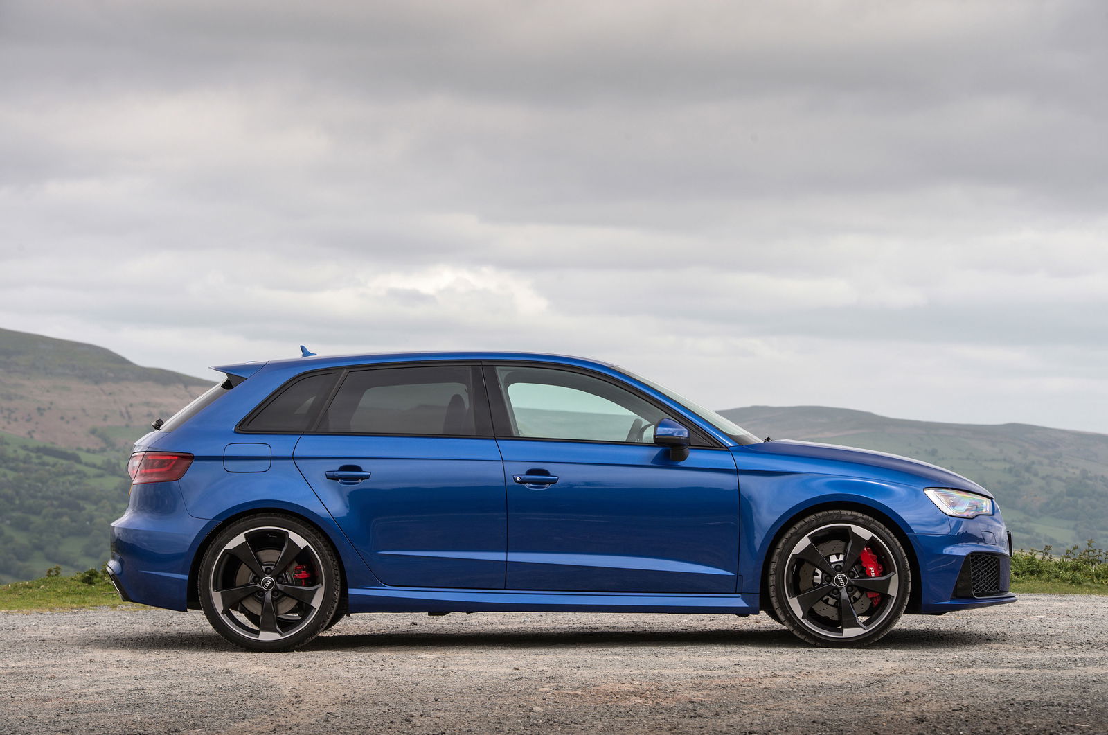 The New Audi RS3 Is A Face-Melting Hyper Hatch You Simply Won't Fall In Love With