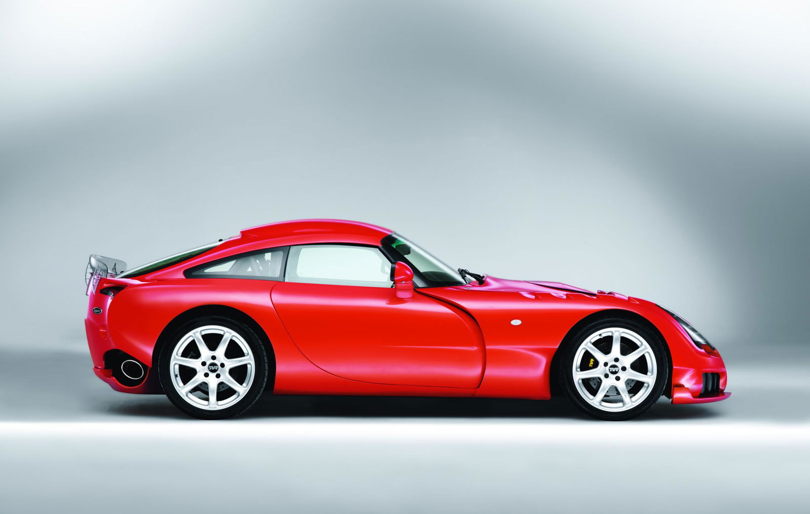 Does The R32 Nissan Skyline GT-R Share Anything In Common With The R35? 