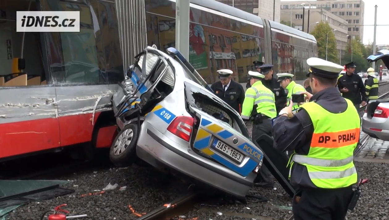 This Is What Happens When A Police Car Gets Caught Between A Tram And A Metal Post