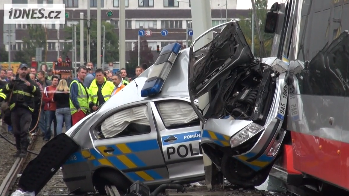 This Is What Happens When A Police Car Gets Caught Between A Tram And A Metal Post