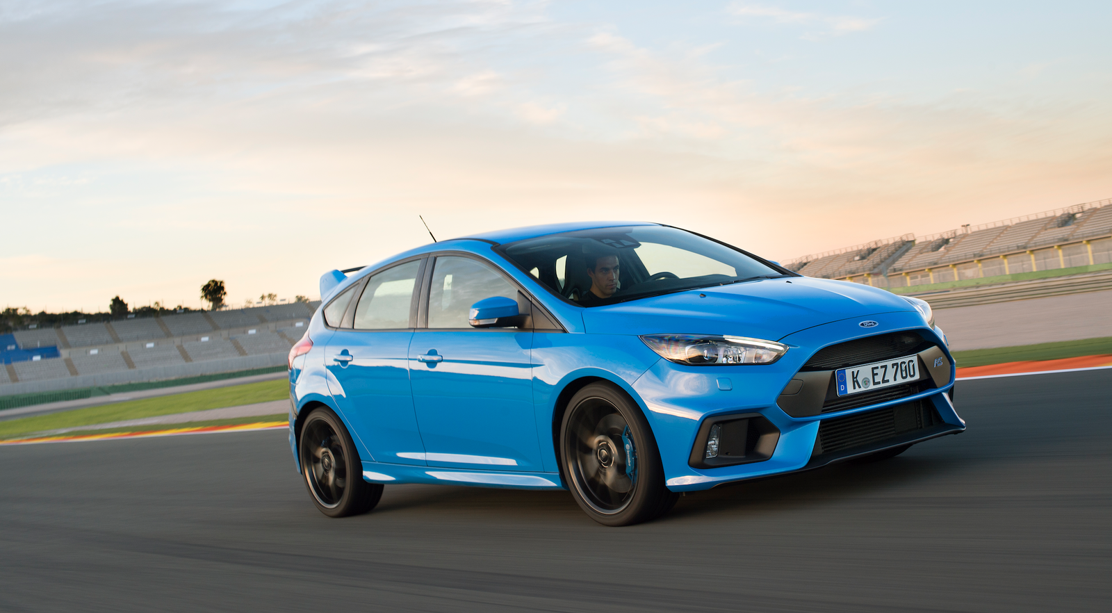 2016 Ford Focus RS Review: The Perfect Hoonigan And Drifting Legend 
