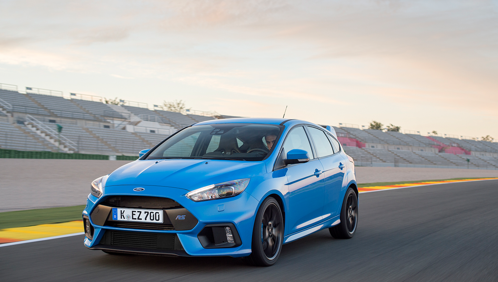 2016 Ford Focus RS Review: The Perfect Hoonigan And Drifting Legend 