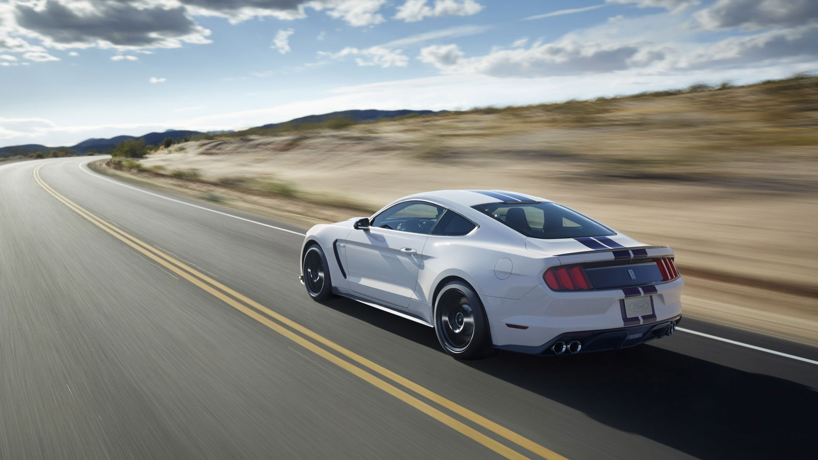 Ford's Snarling 500bhp+ Mustang GT350 Is Here 