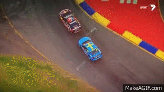 12 Gifs Of V8 Supercar Drivers Doing Serious Slides And Drifts