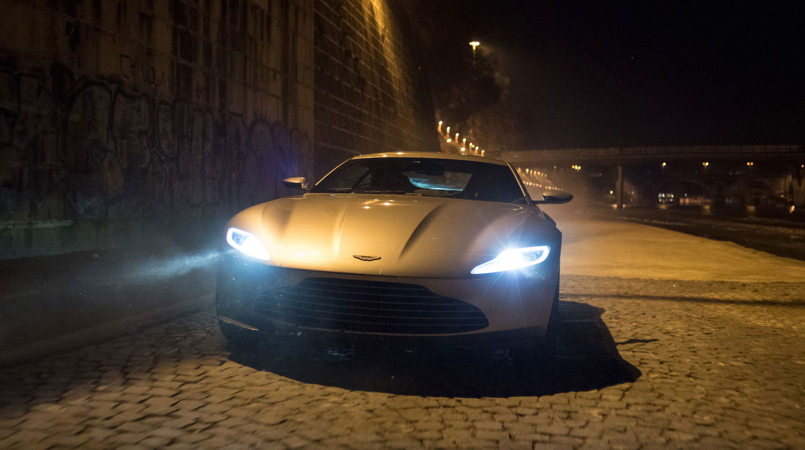 Which Spectre Car Is Cooler? Aston Martin DB10 Or Jaguar C-X75