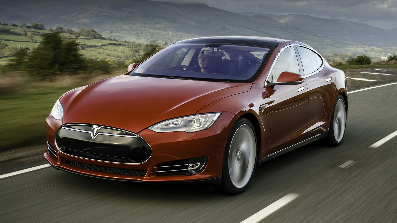 Tesla's Autopilot Is Learning, And Becoming More Intelligent All The Time