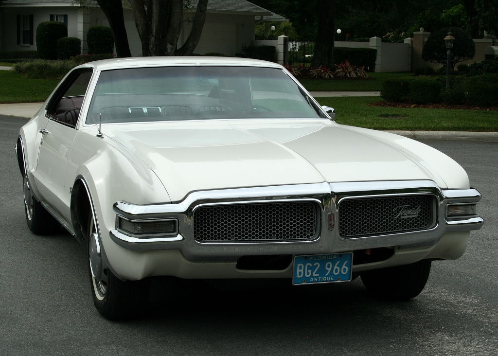 This 1968 Oldsmobile Toronado Is All Kinds Of Front-Wheel Drive Awesome