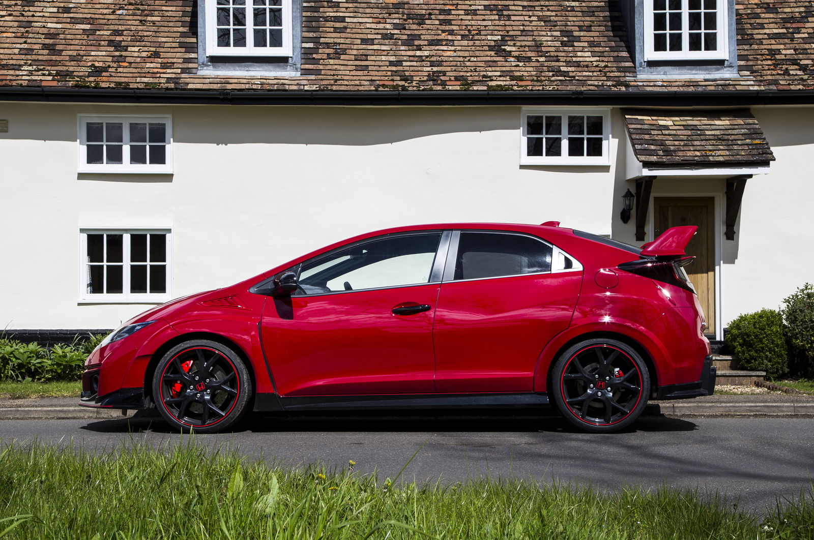 I’m Driving A Honda Civic Type R For Six Months: What Do You Want To Know?